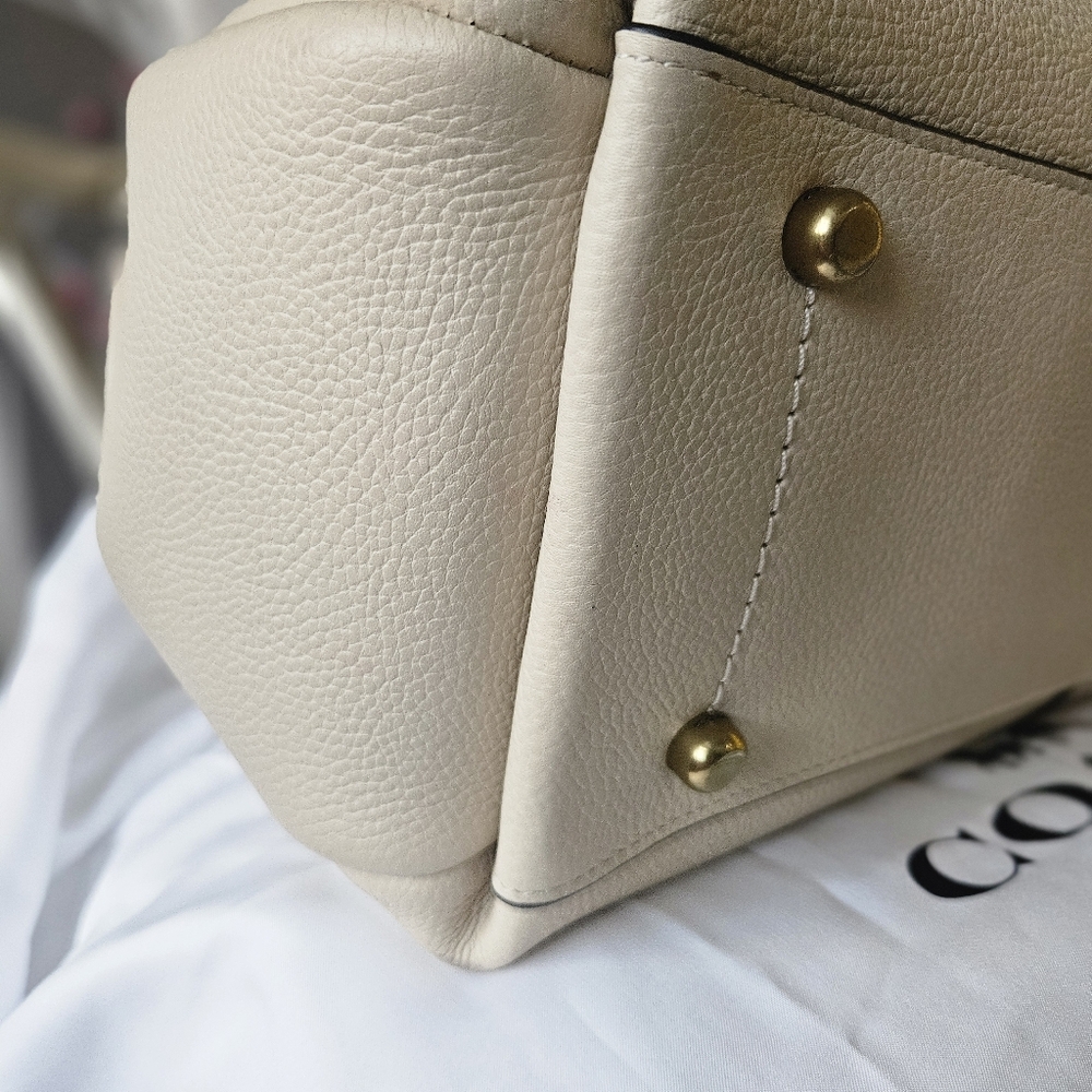 EUC Coach Lana Ivory And Gold Leather Tote Bag - Picture 7 of 16